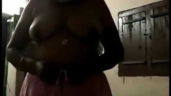 A Married Woman From Bihar Shares Explicit Photos Of Herself In The Nude