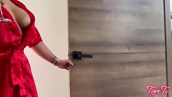 Fedex Delivery Woman Seduced By Interracial Couple For Hardcore Threesome