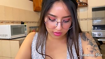 I Unexpectedly Had Sex With My Stepsister While We Were Alone At My House